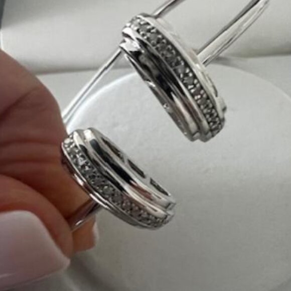 Diamond Bar Flex Bangle Bracelet (1/6 ct. t.w.)/ Sterling Silver ( Macy's) - Picture 3 of 5